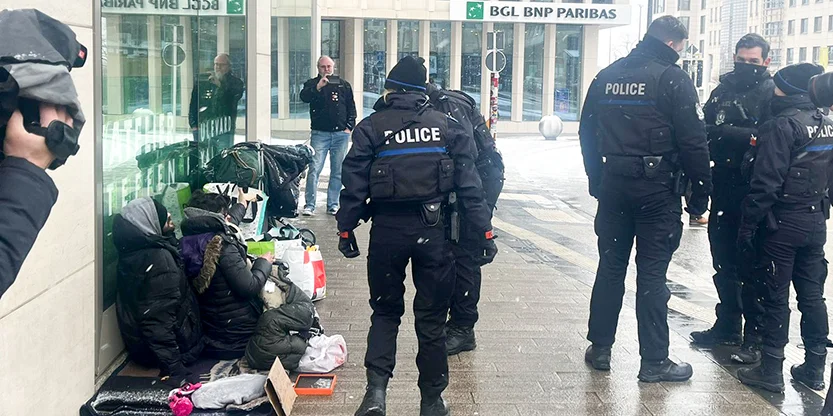 Voĉo verfaasst kritesch Avisen zum Versammlungsgesetz a Platzverweis  | © Michelle Barthel