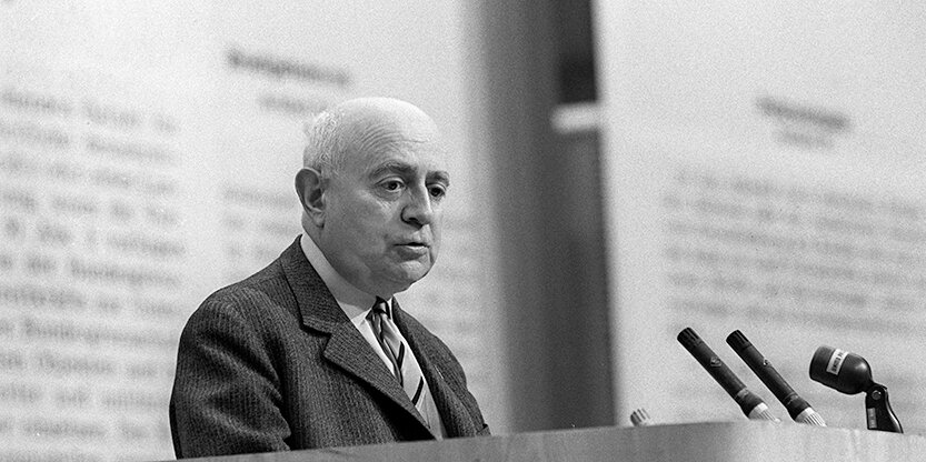 Theodor Adorno | © picture-alliance/ dpa | Manfred Rehm