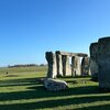 Groussbritannien: Klimademonstrante besprëtze Stonehenge mat organger Substanz