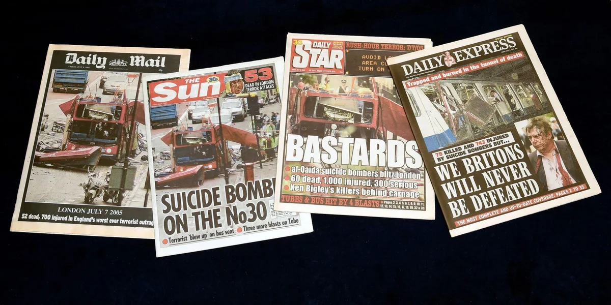 Zeitunge berichten iwwer Terrorattack zu London 2005  | © picture alliance/United Archives | WHA