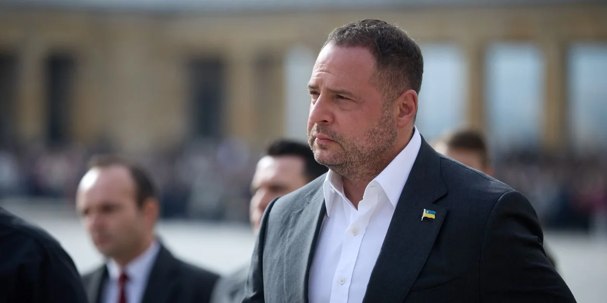 Chef vum ukrainesche Presidentebüro Andrij Jermak ass zeréckgetrueden | © picture alliance / SvenSimon-ThePresidentialOfficeU | Presidential Office of Ukraine