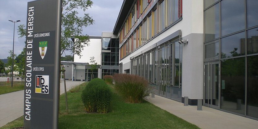 Lycee Ermesinde | © Wikimedia Commons