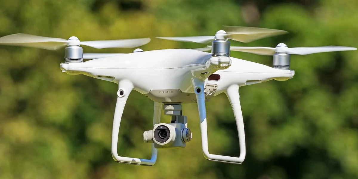 Dronen iwwert  Militärbasis a Province de Luxembourg gesinn | © Bigstock