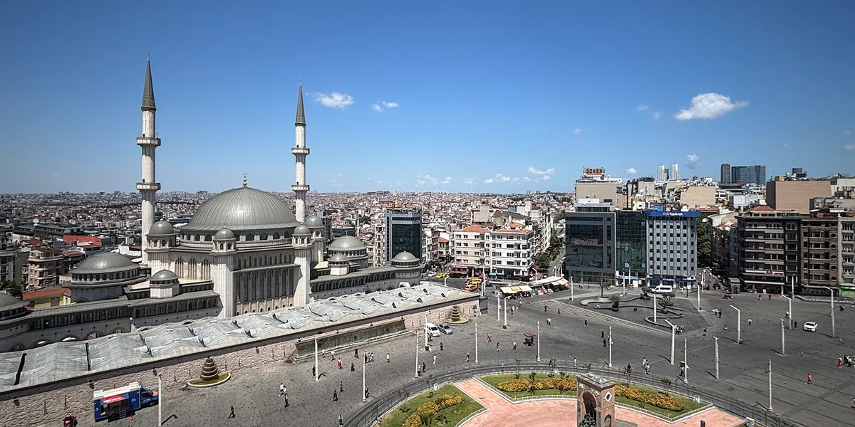 Taksim Plaz zu Istanbul | © picture alliance/dpa | Mirjam Schmitt