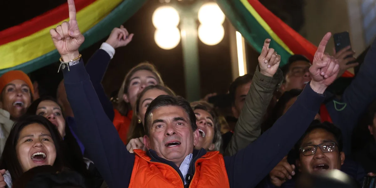 De Rodrigo Paz Pereira kéint neie President vu Bolivie ginn. | © EPA/LUIS GANDARILLAS