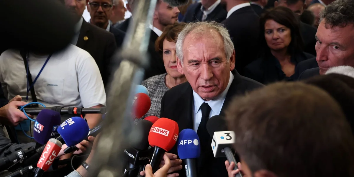 François Bayrou: "Opginn ass keng Optioun" | © EPA/CHRISTOPHE PETIT TESSON