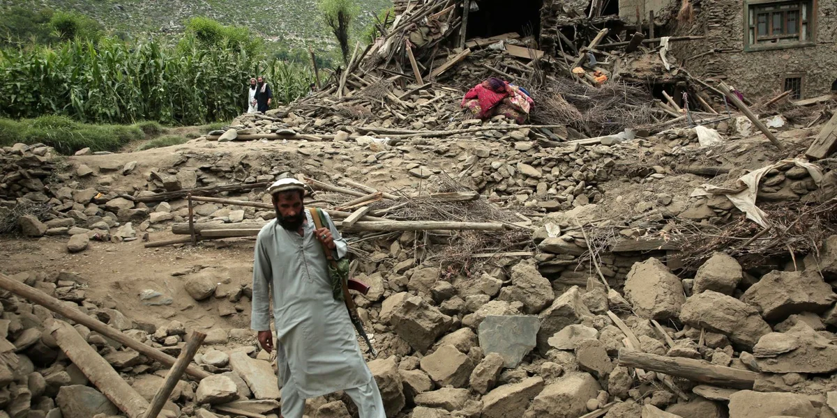 Honnerten Doudeger an Dausende Blesséiert no Äerdbiewen a Kunar, Afghanistan | © EPA/SAMIULLAH POPAL