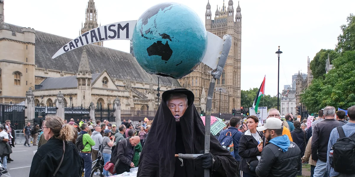 Zu London demonstréieren d'Leit géint d'Visitt vum US-President Donald Trump. | © Claire Barthelemy