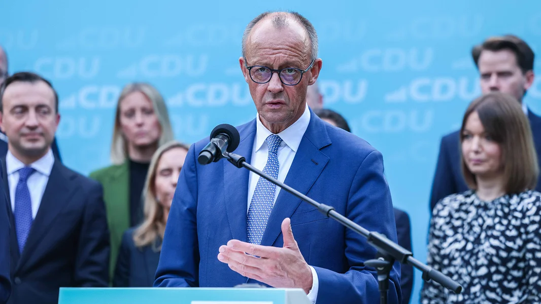 Sitzung des Landesvorstand der Christlich Demokratischen Union Deutschlands CDU NRW am 29.09.2025 in der Landesgeschäftsstelle Düsseldorf Friedrich Merz | © picture alliance/dpa/Revierfoto | Revierfoto