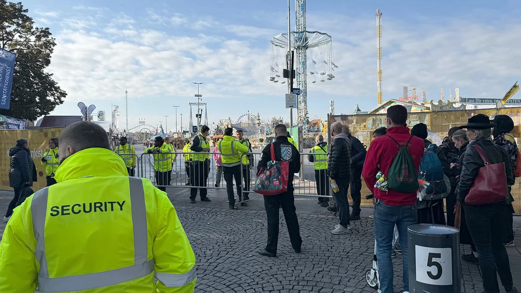 D’Stad München huet matgedeelt, datt d’Oktoberfest den éischten Oktober bis op d’mannst 17 Auer zou ass | © picture alliance/dpa | Manuel Schwarz