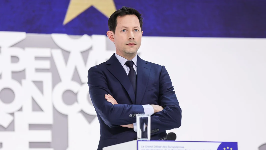 De Vizepresident vun der liberal-konservativer Partei Les Républicains, de François-Xavier Bellamy | © EPA/TERESA SUAREZ