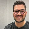 S03E03 Heiansdo deet et wéi: Luca De Michele