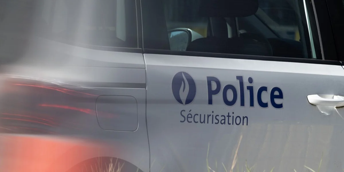 E Schoulbus gouf vun engem Zuch erfaasst: Op d'mannst 4 Doudeger, dorënner 2 Kanner  | © picture alliance/dpa | Anna Ross