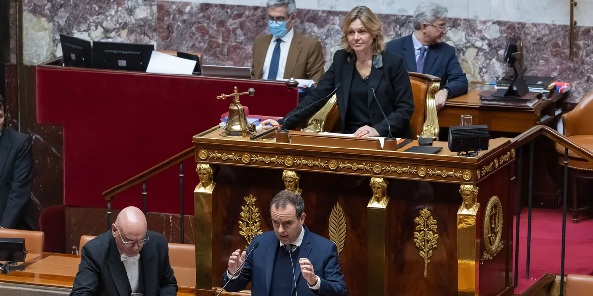 © EPA/CHRISTOPHE PETIT TESSON