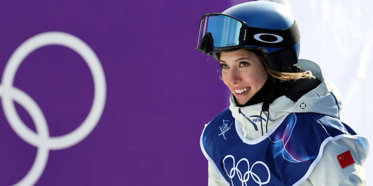 D'Eileen Gu bei den olympesche Wanterspiller 2026 | © EPA/SERGEI ILNITSKY