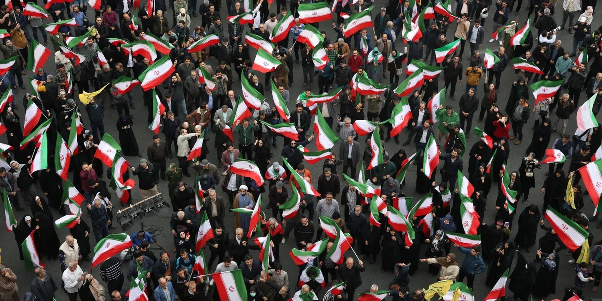 Iraner zu Lëtzebuerg: Hoffen op Mënscherechter, Suergen ëm Famill a Frënn zu place | © EPA/ABEDIN TAHERKENAREH