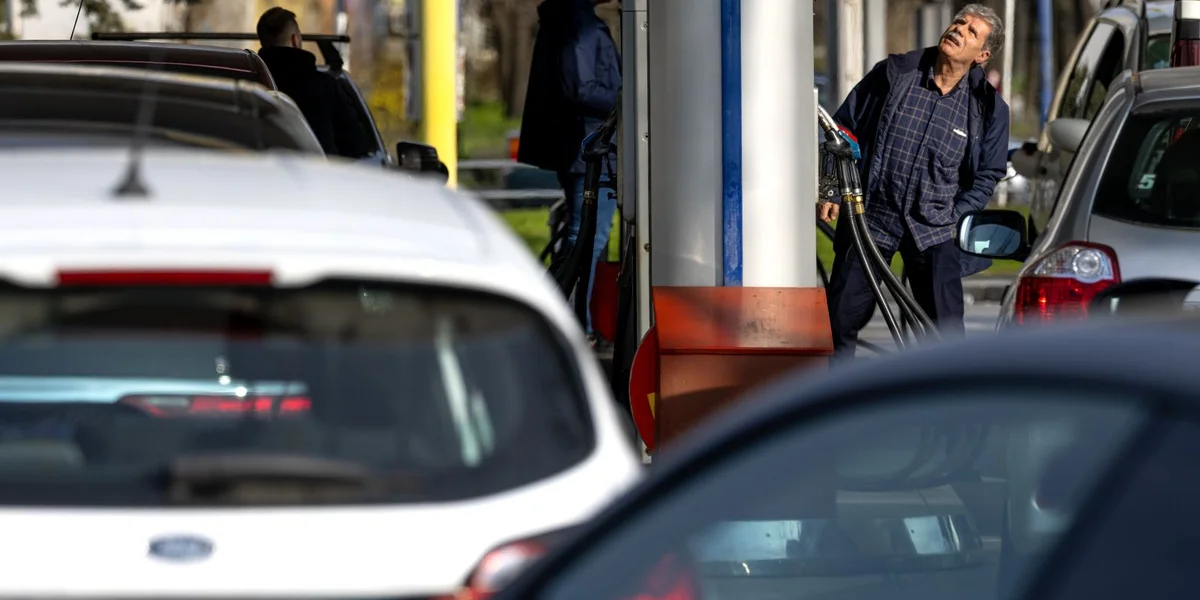 Pëtrol mëttlerweil esou déier wéi zënter 4 Joer net méi - Tendenz no uewen  | © EPA/GEORGI LICOVSKI