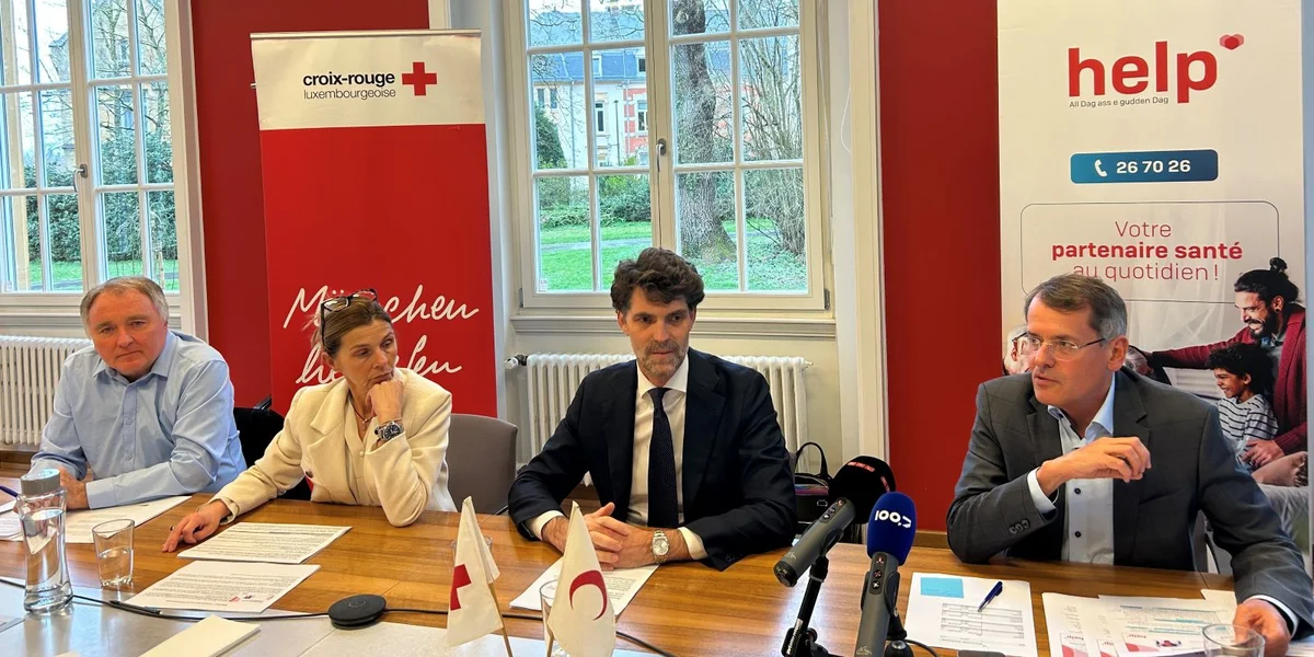 Fusioun vu béide Pfleegedéngschter "Doheem versuergt" vu Croix-Rouge an ASBL "HELP"  | © Sté Bisenius