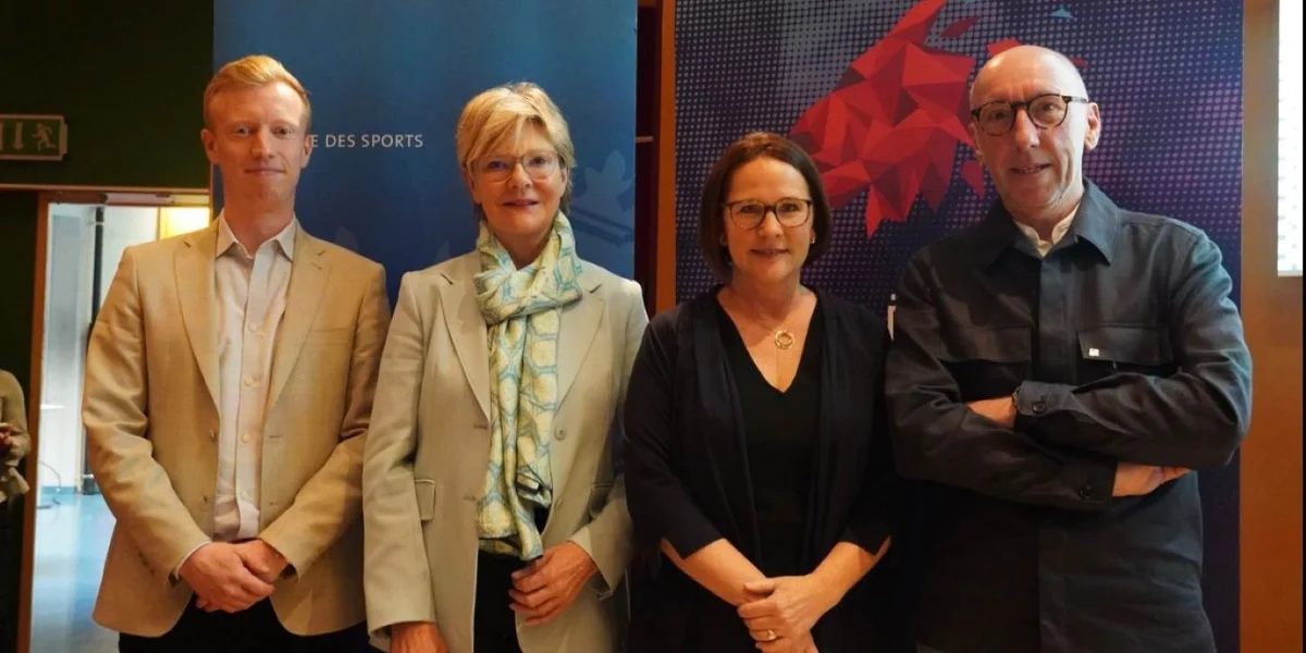 (de g. à dr.) Loïc Hoscheit, directeur de l'ALAD ; Martine Hansen, ministre des Sports ; Yuriko Backes, ministre de l'Égalité des genres et de la Diversité ; Michel Knepper, président du COSL | © COSL