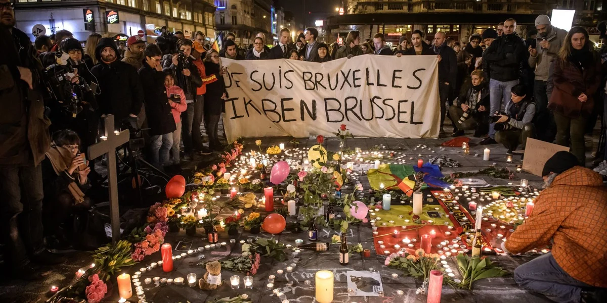 © EPA/CHRISTOPHE PETIT TESSON