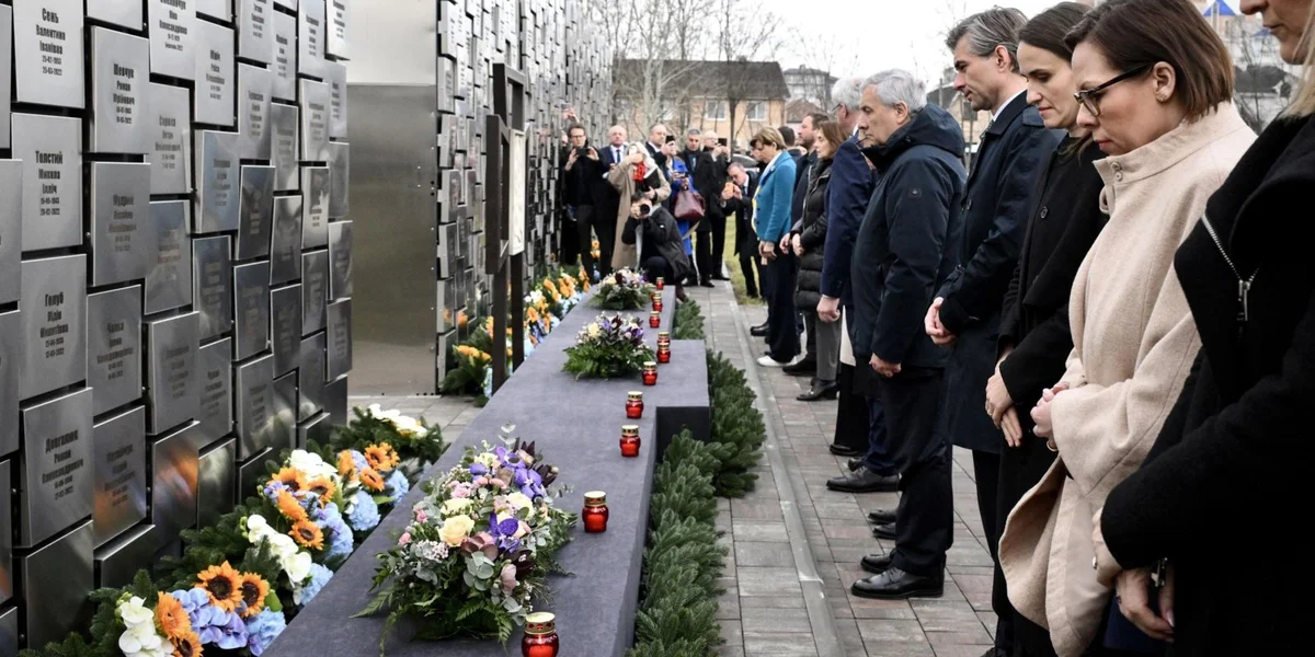 EU-Ausseminister:inne fir Joresdag vun der Befreiung vu Butscha an der Ukrain | © EPA/ALESSANDRO DI MEO