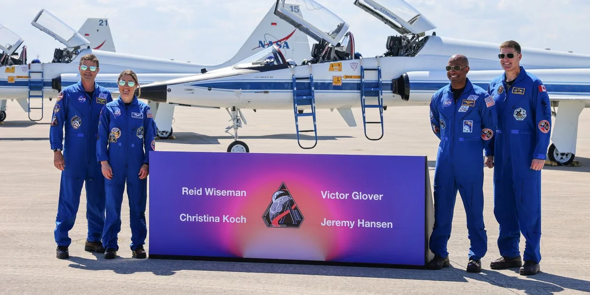 D'Crew vun der Artemis 2 virum Depart | © EPA/CRISTOBAL HERRERA-ULASHKEVICH