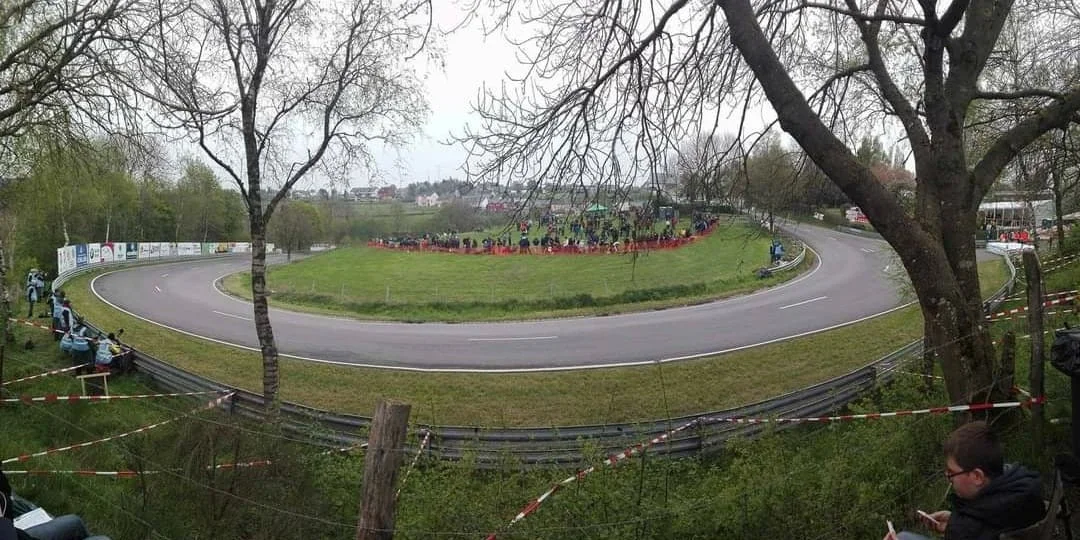 Biergcourse zu Eschduerf: Blesséiert Fra am Spidol un hire Blessure gestuerwen | © Archiv/European Hill Race Eschdorf