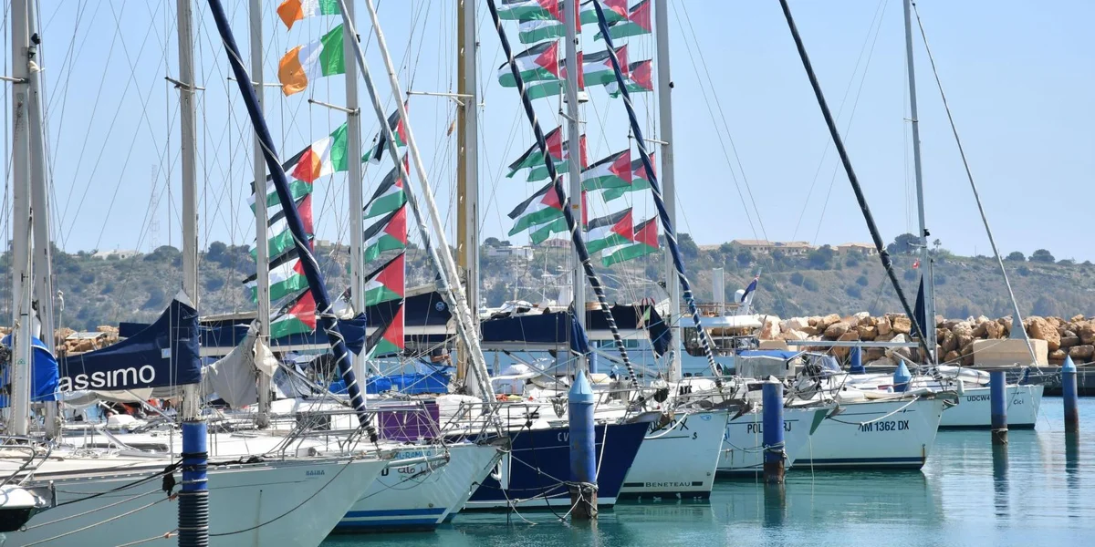 Zwee Membere vun der "Global Sumud Flotilla" aus Lëtzebuerg goufen interceptéiert | © EPA/ORIETTA SCARDINO
