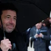 De franséische Sänger Patrick Bruel ass haut virun dräi Untersuchungsriichter  | © EPA/GONZALO FUENTES