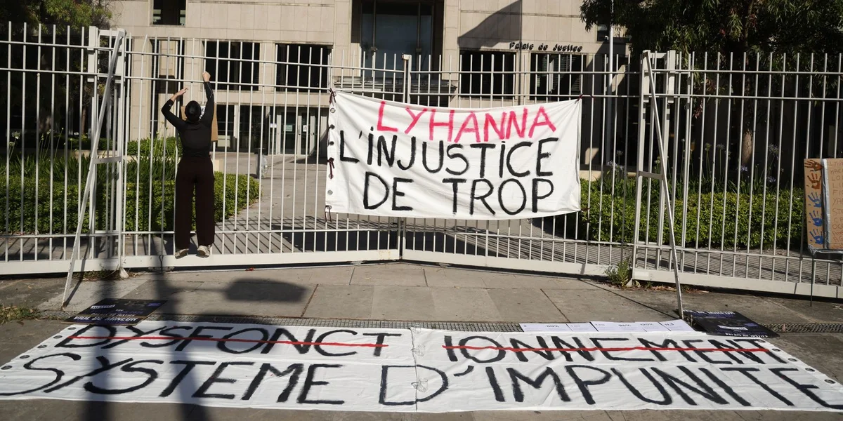 © EPA/Guillaume Horcajuelo