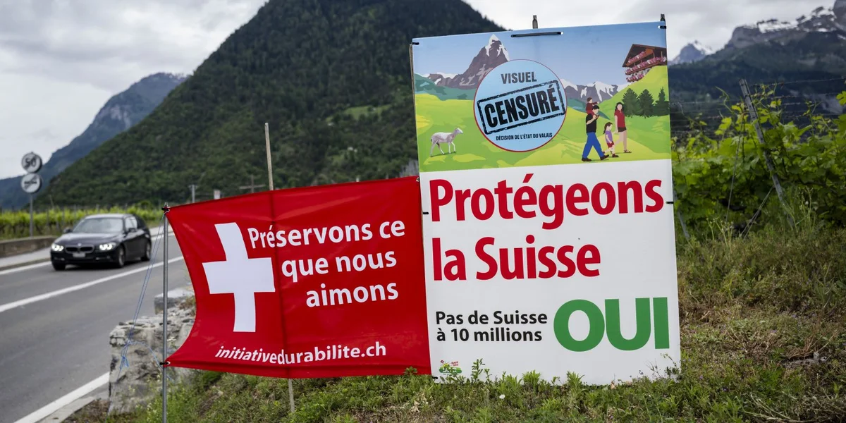 Méi wéi 10 Milliounen Awunner? Doriwwer gëtt haut an der Schwäiz ofgestëmmt | © EPA/JEAN-CHRISTOPHE BOTT