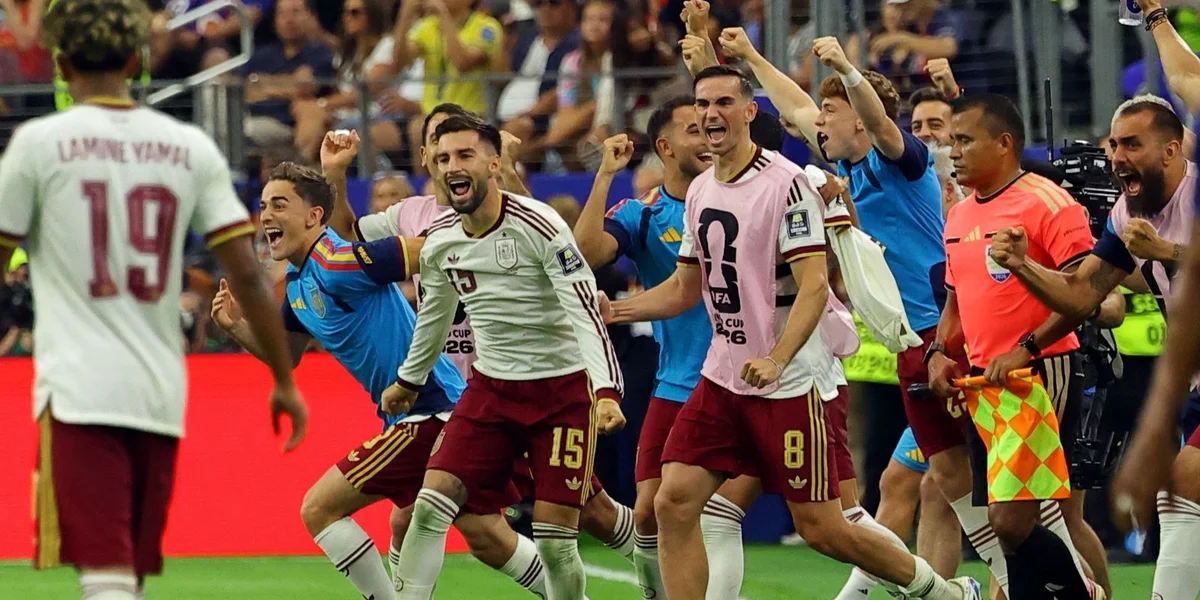 Spuenie steet an der Finall vun der Fussball-Weltmeeschterschaft | © EPA/CHRISTOPHER NEUNDORF