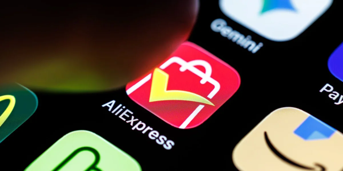 EU Kommisioun verhänkt Strof géint chineesesch Plattform AliExpress | © picture alliance/dpa | Matthias Balk