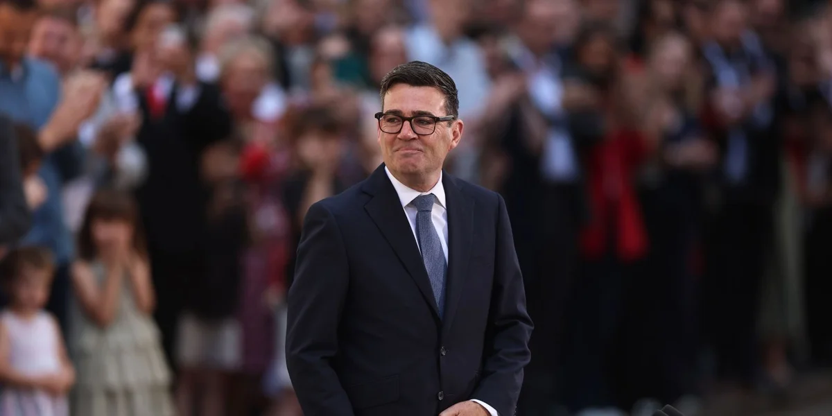 Den Andy Burnham ass neie brittesche Premierminister a kënnegt éischt Prioritéiten un | ©  EPA/NEIL HALL