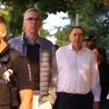 Léon Gloden erkläert, firwat hie bei Policepatrull eng kugelsécher West unhat | © Screenshot aus dem Instagram-Video