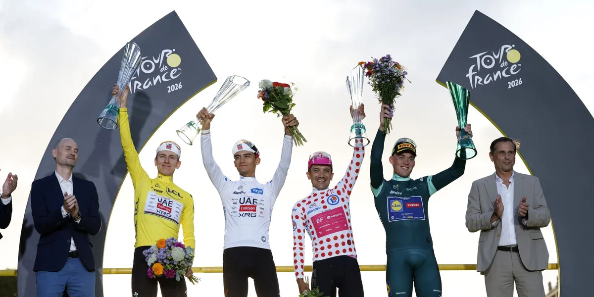 Trotz Pogačar-Dominanz: "Den Tour de France war spannend" | © EPA/GUILLAUME HORCAJUELO
