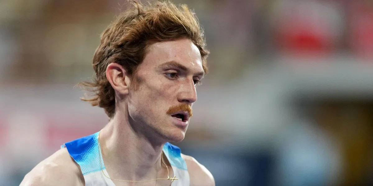 De Ruben Querinjean packt de Sprong an d'Finall iwwer 3.000 Meter Steeple | © picture alliance / NurPhoto | Foto Olimpik